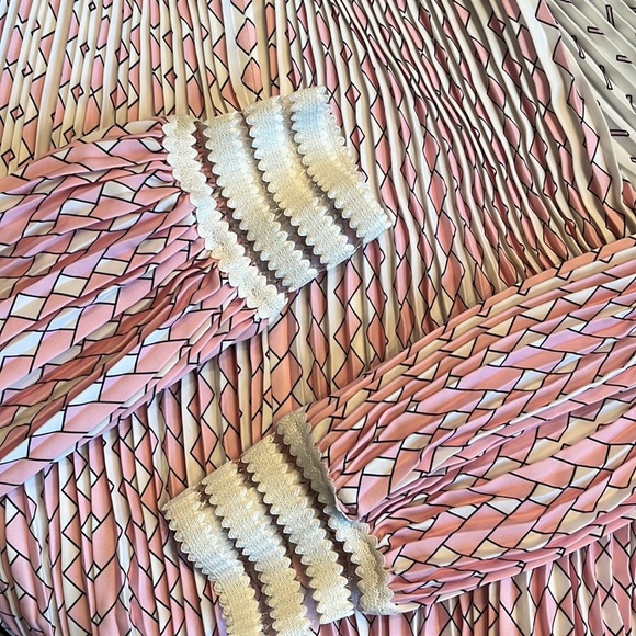 MACKENZIEMODE blouse NWT - Picture 6 of 7